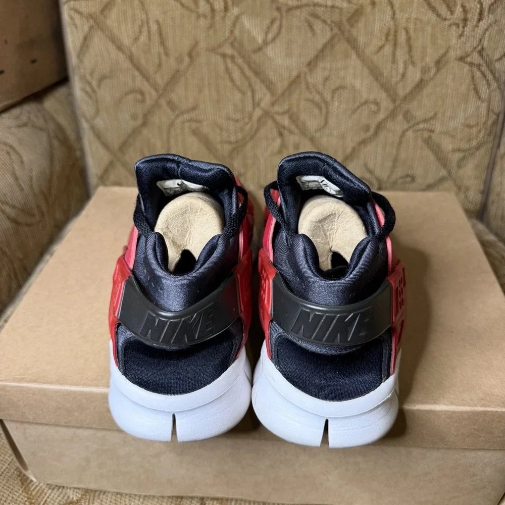 Nike Huarache Free Run 2012 Red Black 510801-661 Men's Size 9 Running Shoes